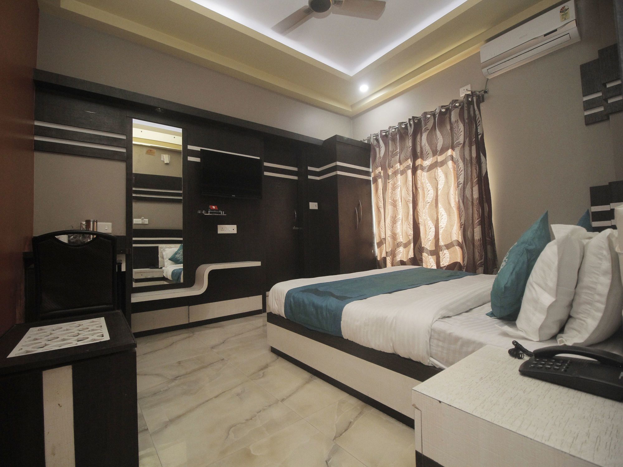 Oyo 9507 Hotel Sathi Residency Siliguri Dış mekan fotoğraf